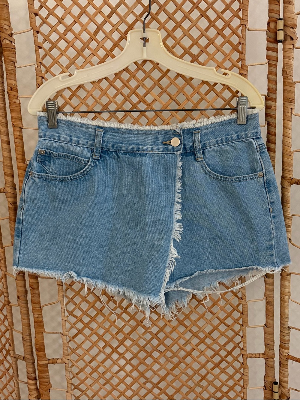 Forever 21 Women’s Light Blue Distressed Denim Wrap Skort